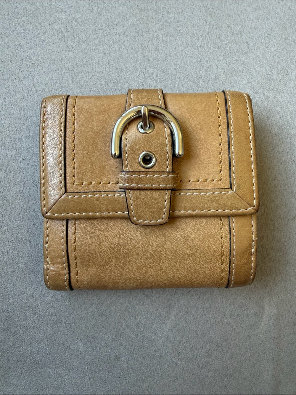 Coach SoHo wallet buckle vintage